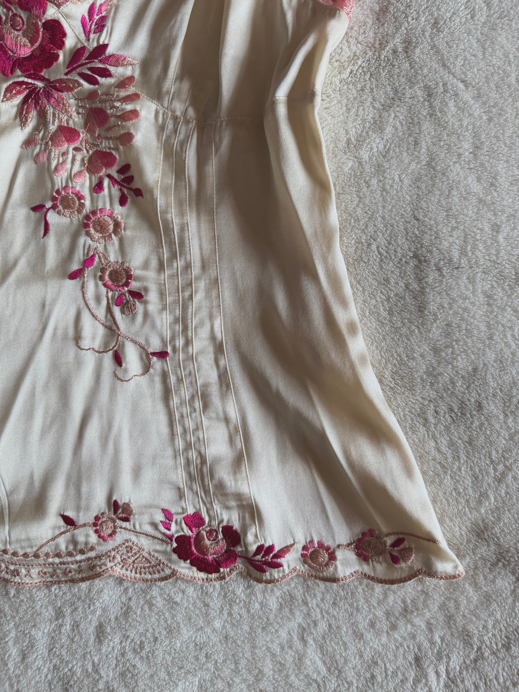 y2k vintage silk ivory white fitted cami top with pink floral embroidery