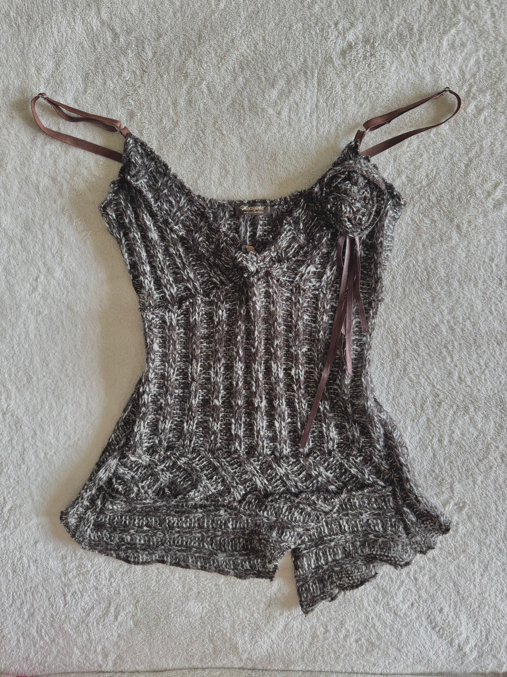 y2k vintage knitted brown and white fitted cami top with rosette