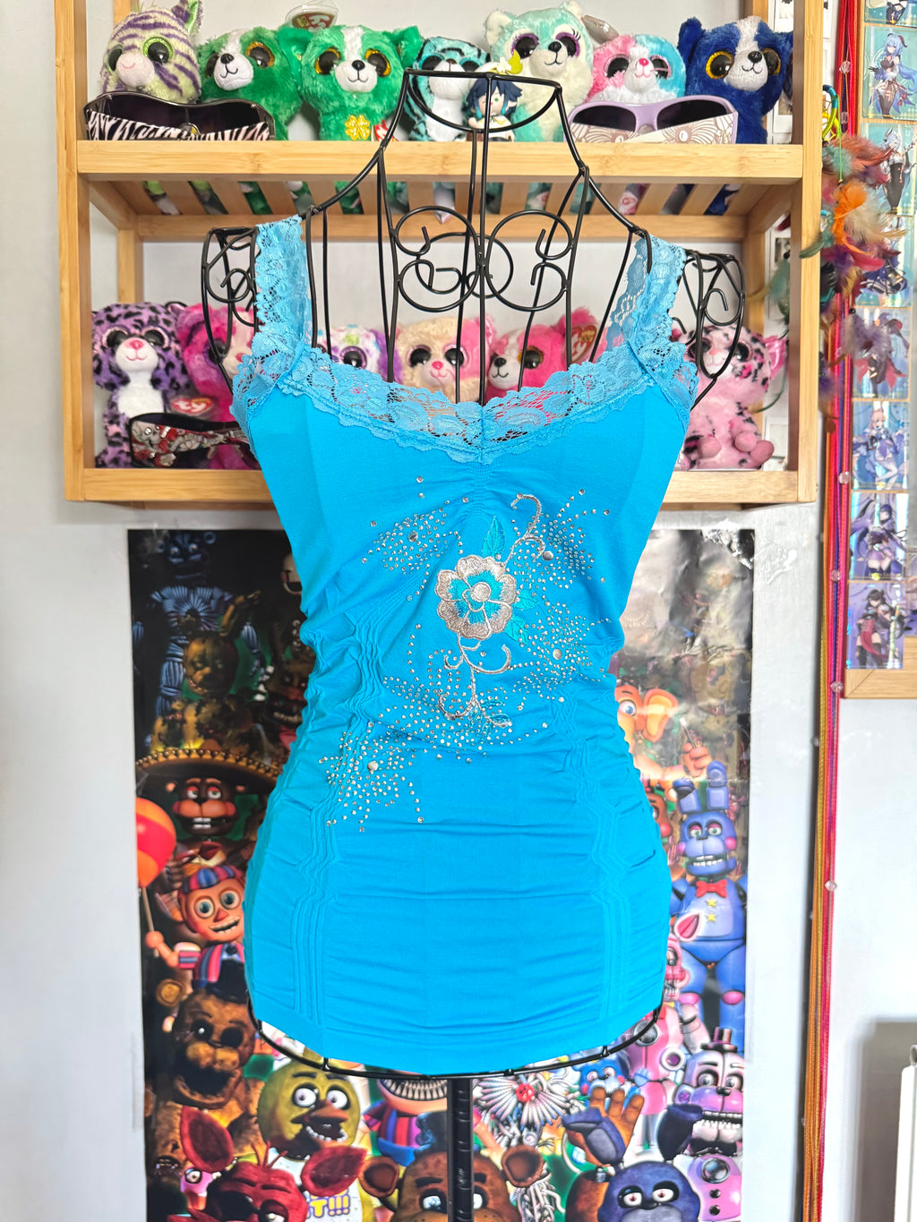 y2k vintage aqua blue seamless cami top with lace trimmings and rhinestones