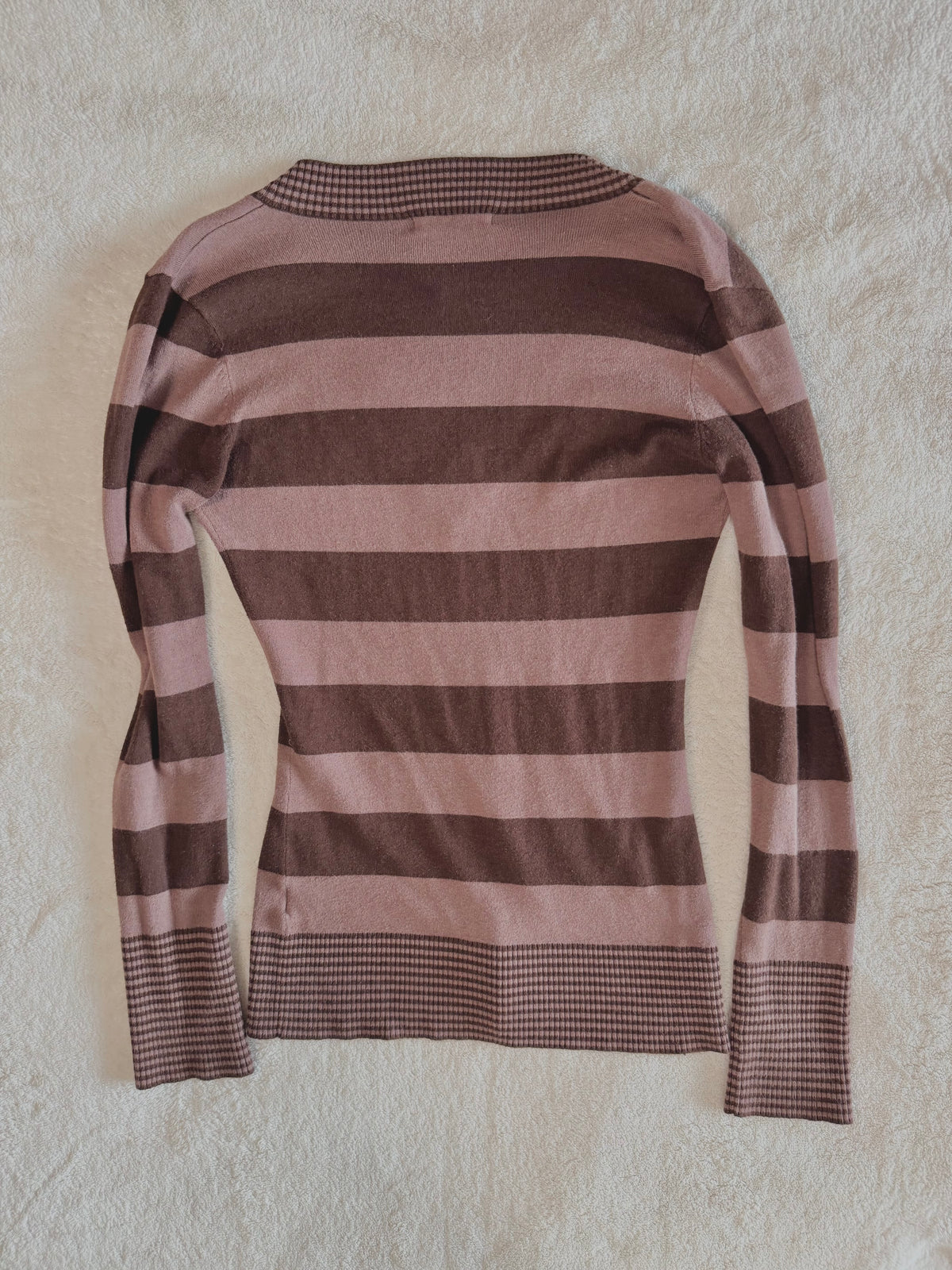 y2k vintage chocolate brown striped long sleeved vneck fitted jumper