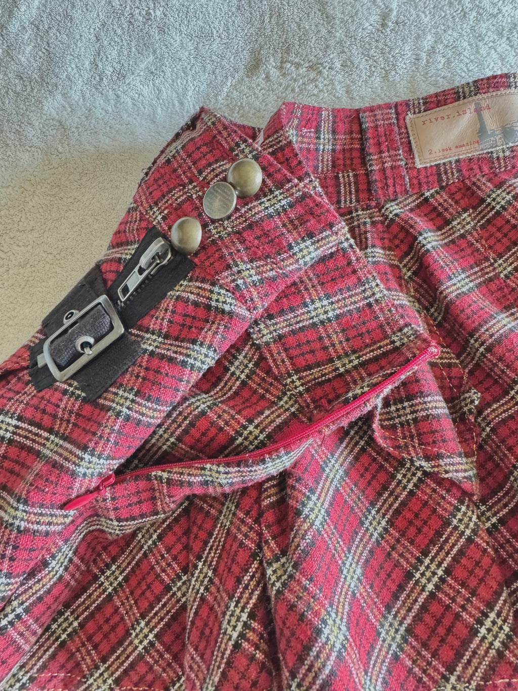 y2k vintage low waisted tartan pattern red ruffled mini skirt with buckles