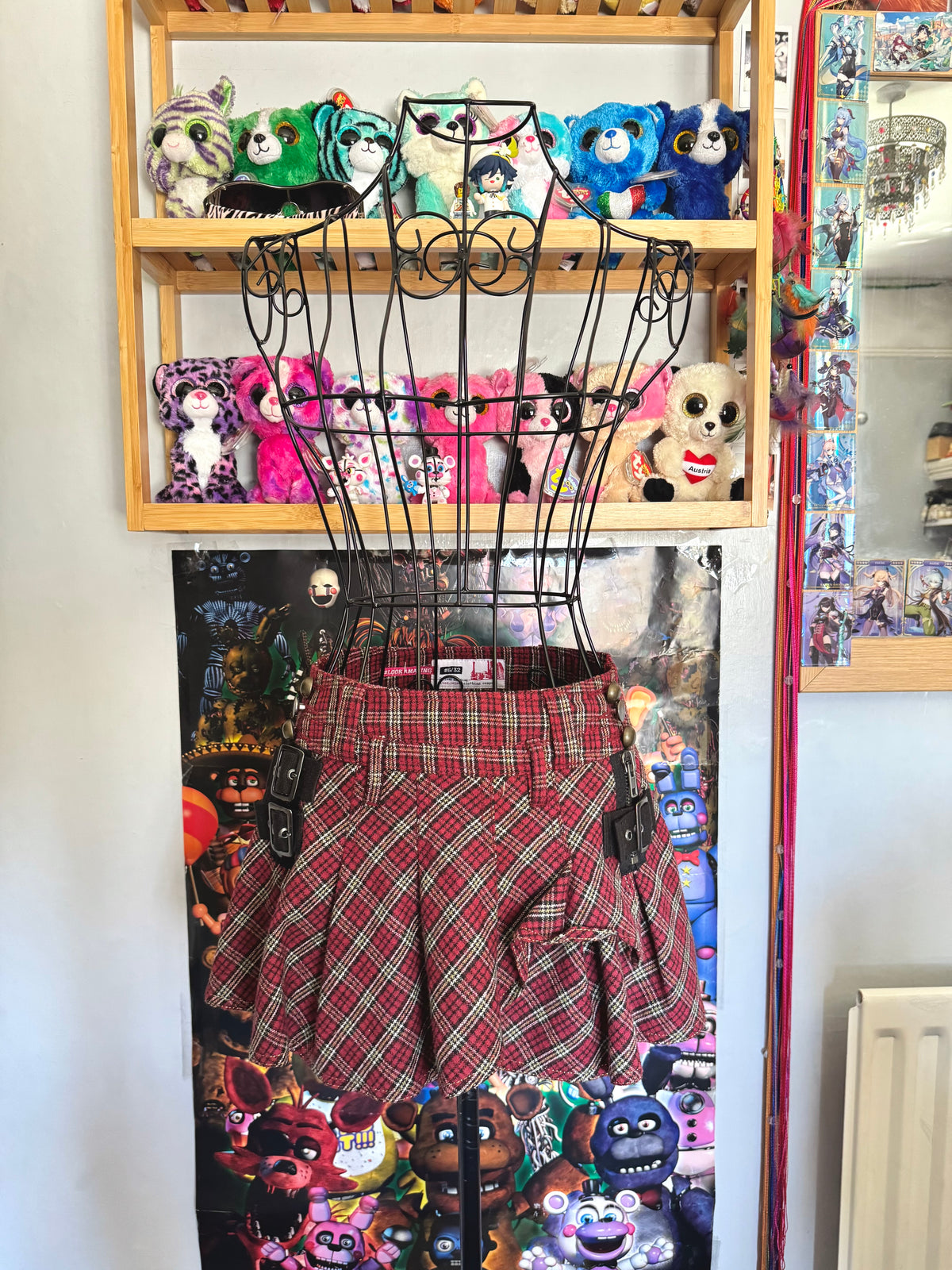 y2k vintage low waisted tartan pattern red ruffled mini skirt with buckles