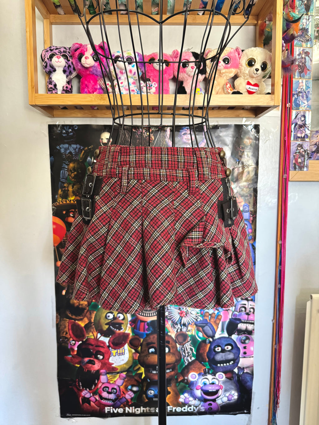 y2k vintage low waisted tartan pattern red ruffled mini skirt with buckles