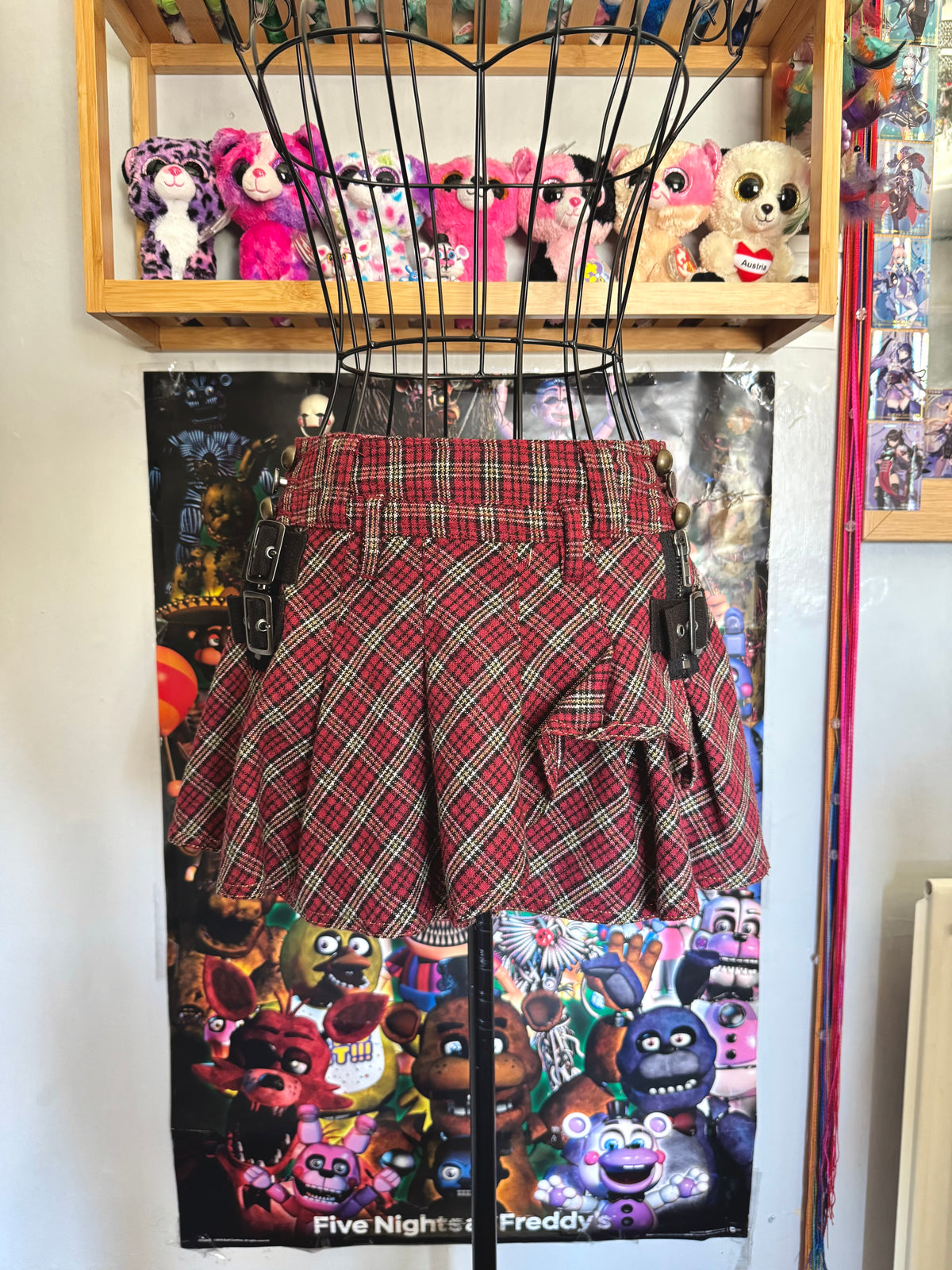 y2k vintage low waisted tartan pattern red ruffled mini skirt with buckles