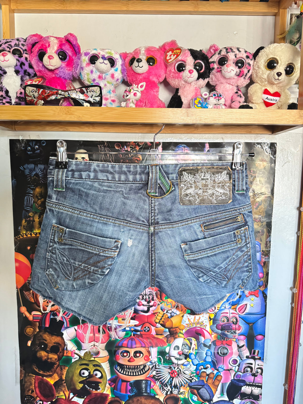 y2k vintage low waisted distressed dark wash denim mini shorts